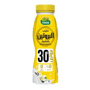 حليب البروتين بالفانيلا مع الفواكه المشكلة