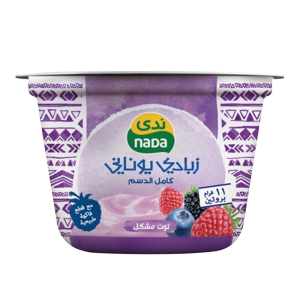 زبادي يوناني بالتوت المشكل كامل الدسم